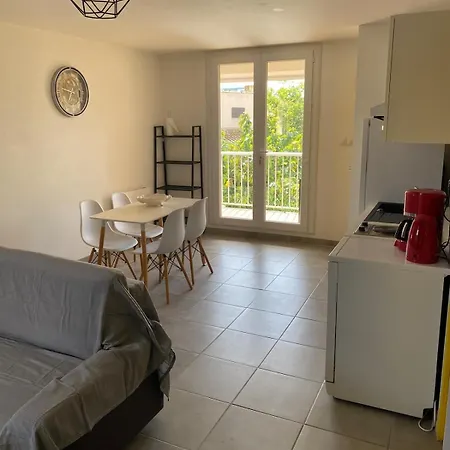 Apartment 35m2 Avec Balcon Et Parking Le Grau-du-Roi